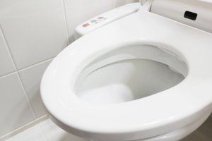 タンクなどのトイレ水漏れはパッキンの交換が必要かも！修理方法解説
